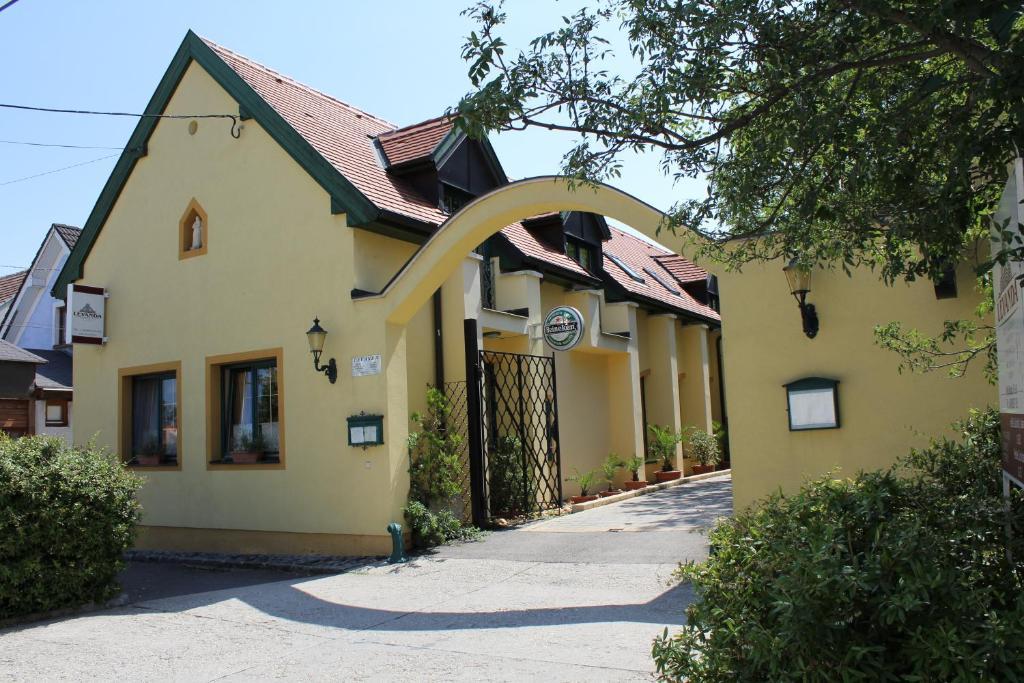 Levanda Panzió Kópháza Exterior foto